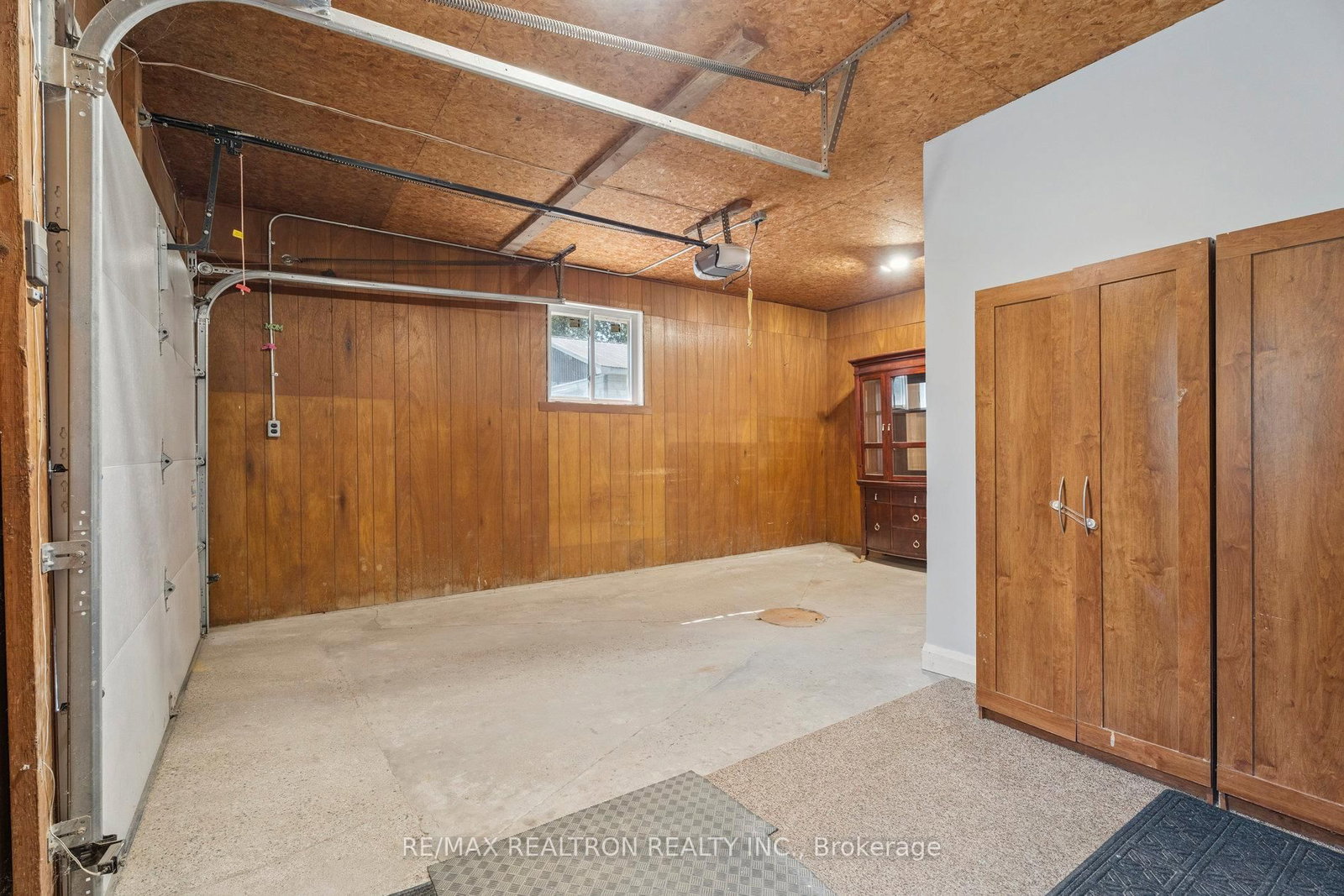 Listing Image 48