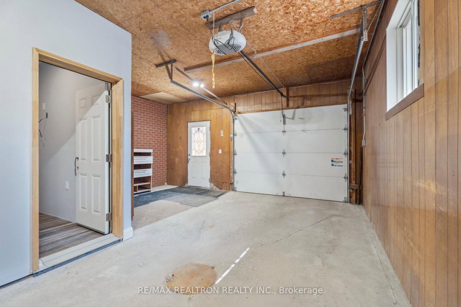 Listing Image 49