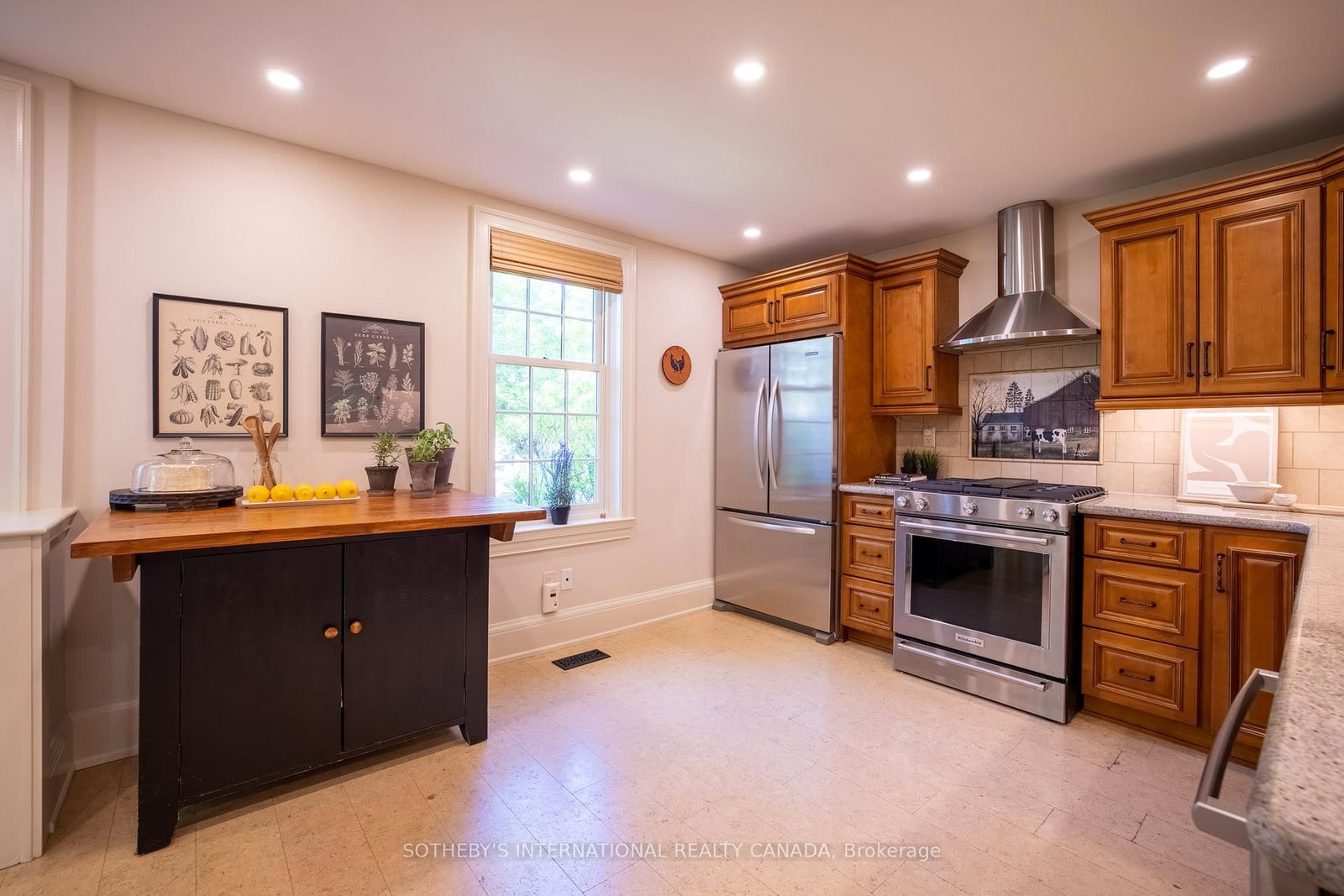 Listing Image 13