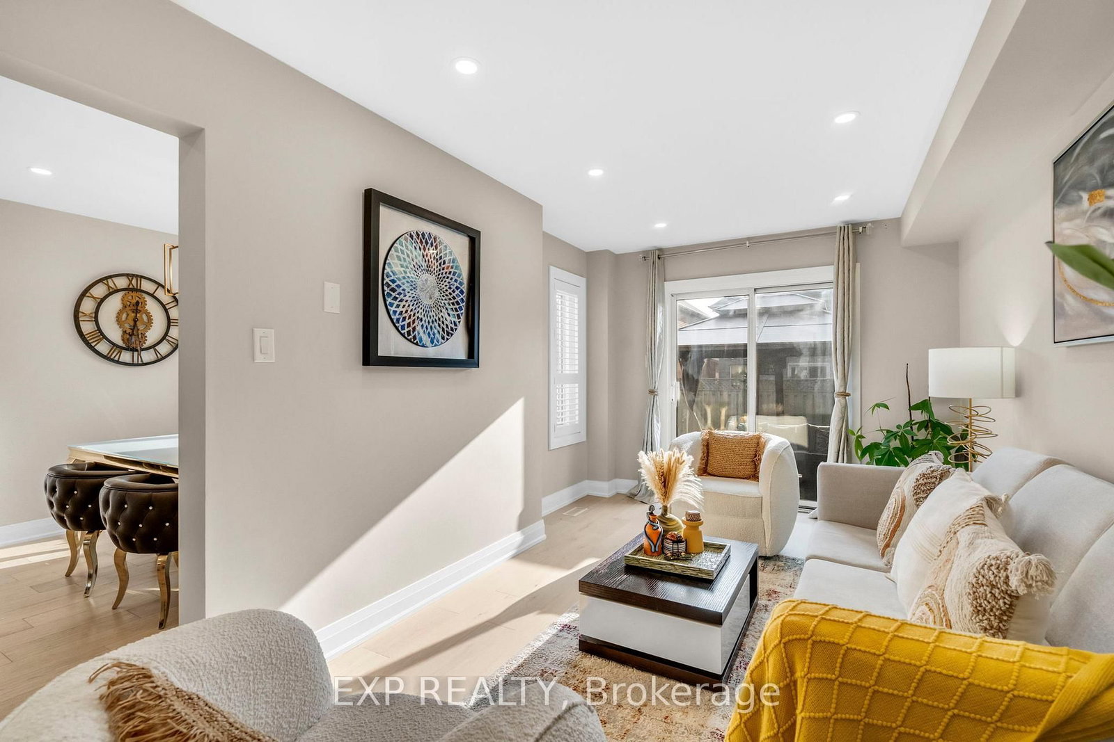 Detached House sold at 66 Whitefaulds Road, Vaughan, Ontario, L6A 2K4 - Maple - MLS: N12377530