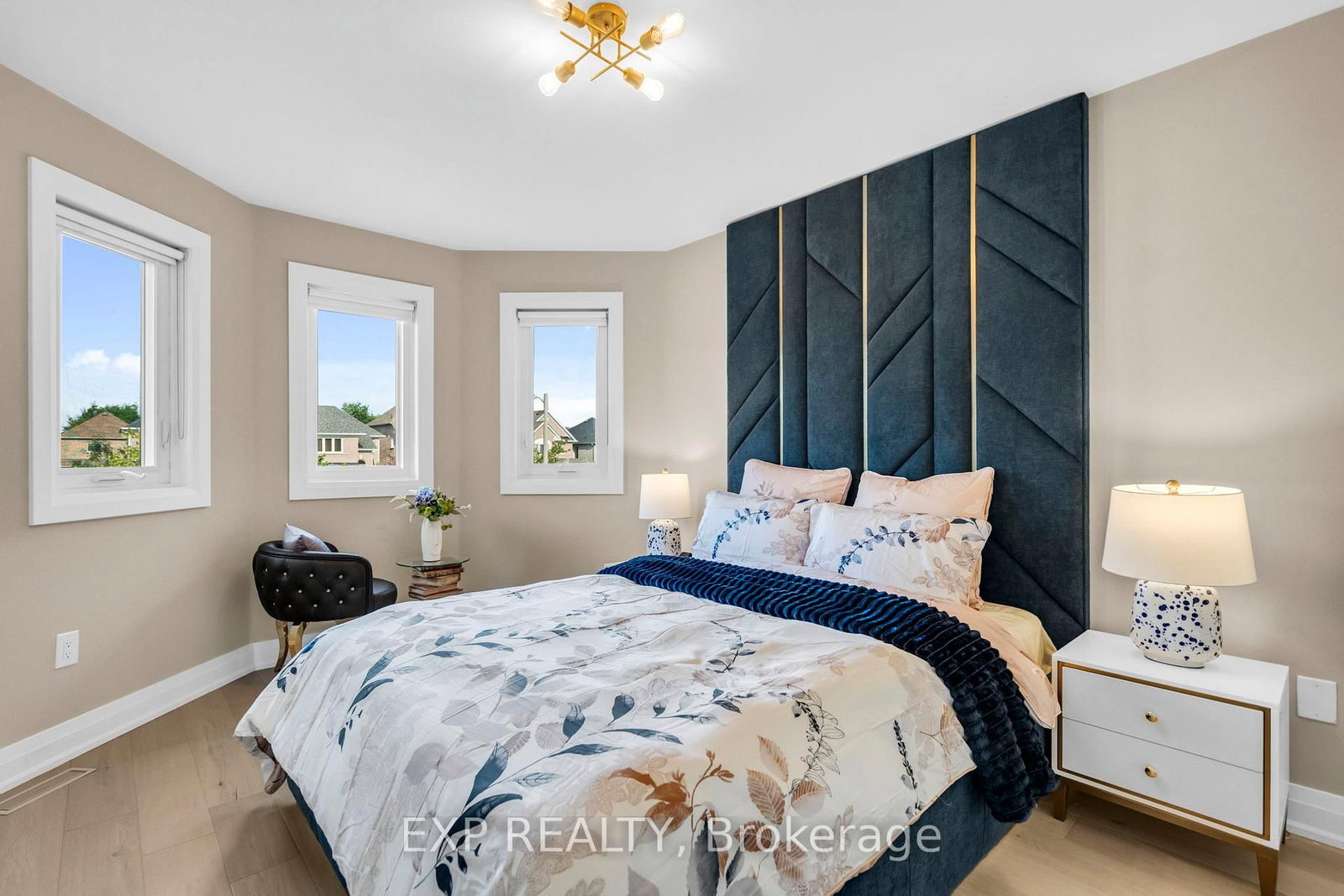 Detached House sold at 66 Whitefaulds Road, Vaughan, Ontario, L6A 2K4 - Maple - MLS: N12377530