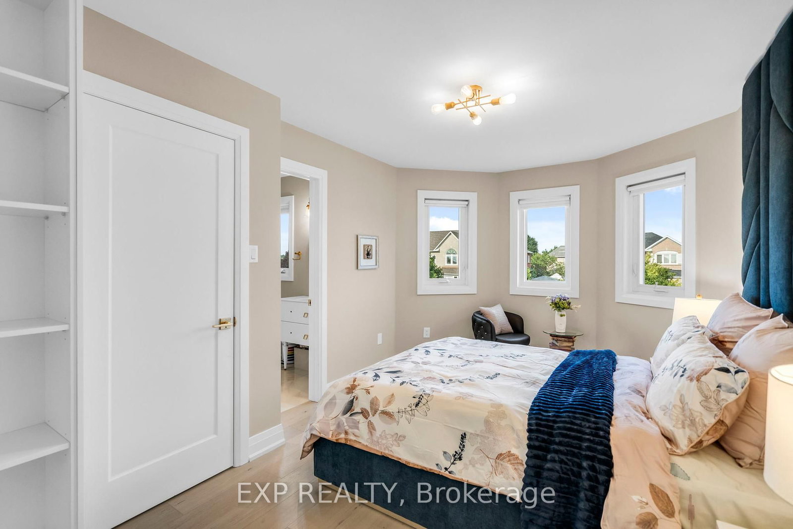 Detached House sold at 66 Whitefaulds Road, Vaughan, Ontario, L6A 2K4 - Maple - MLS: N12377530