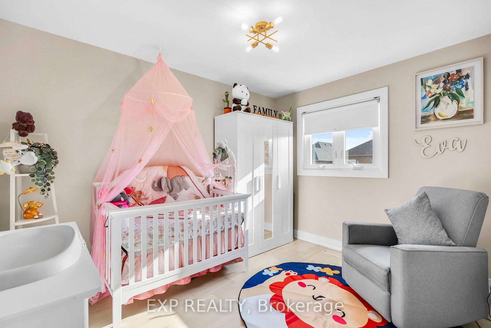 Detached House sold at 66 Whitefaulds Road, Vaughan, Ontario, L6A 2K4 - Maple - MLS: N12377530