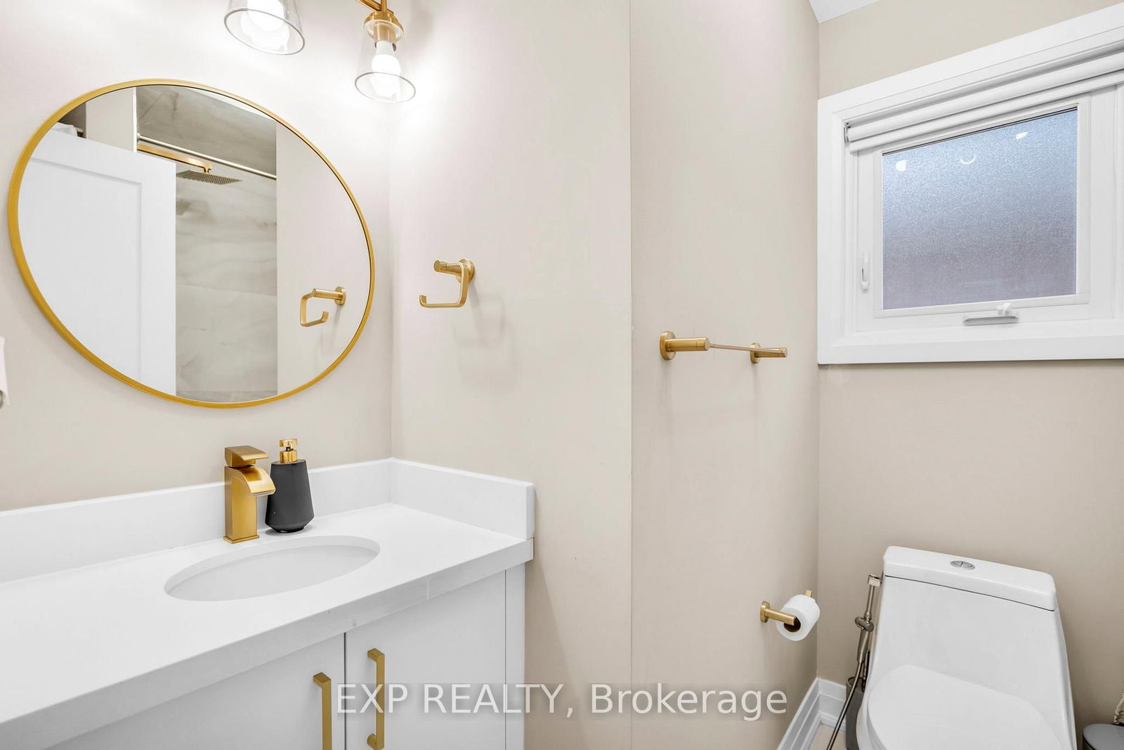 Detached House sold at 66 Whitefaulds Road, Vaughan, Ontario, L6A 2K4 - Maple - MLS: N12377530