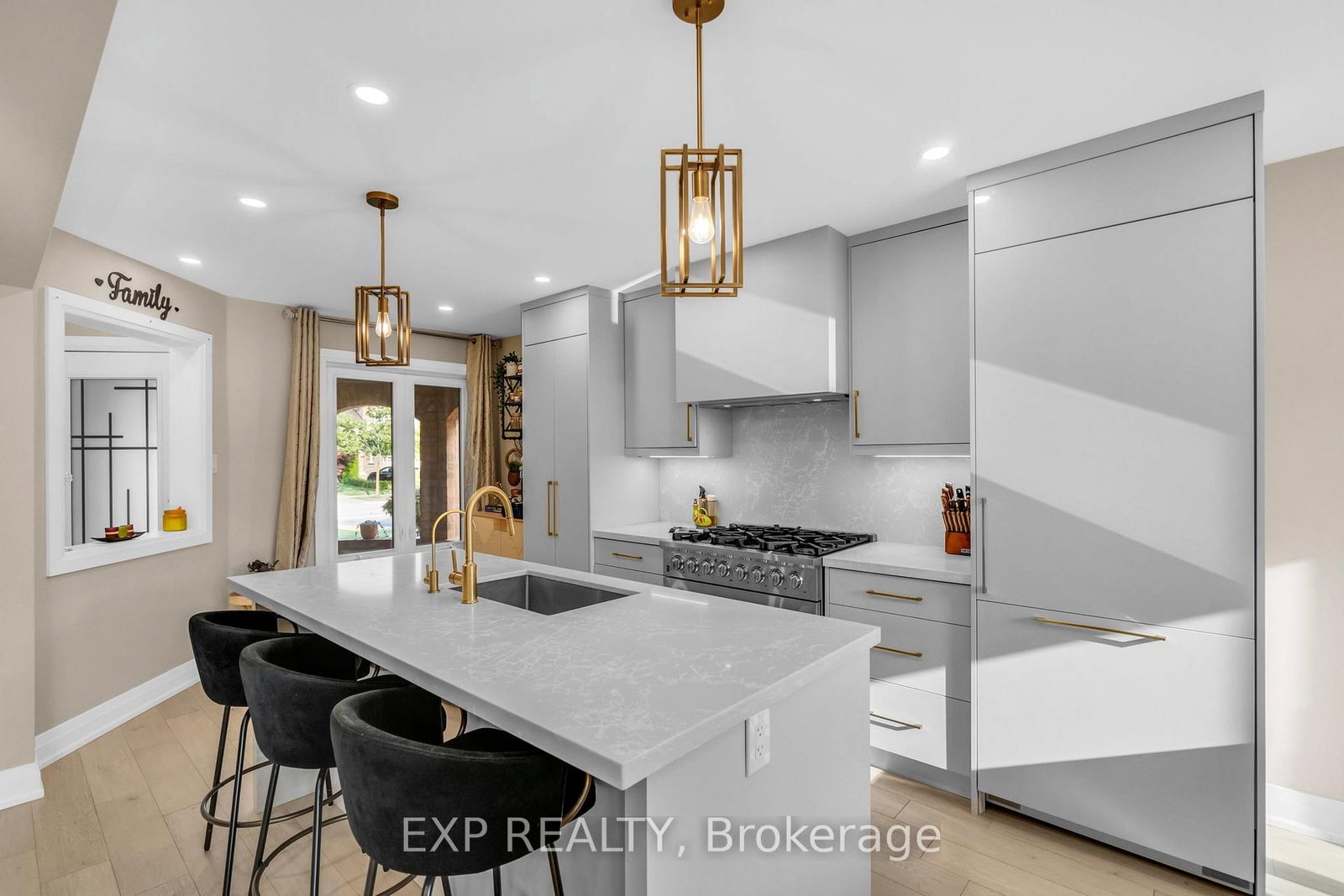 Detached House sold at 66 Whitefaulds Road, Vaughan, Ontario, L6A 2K4 - Maple - MLS: N12377530