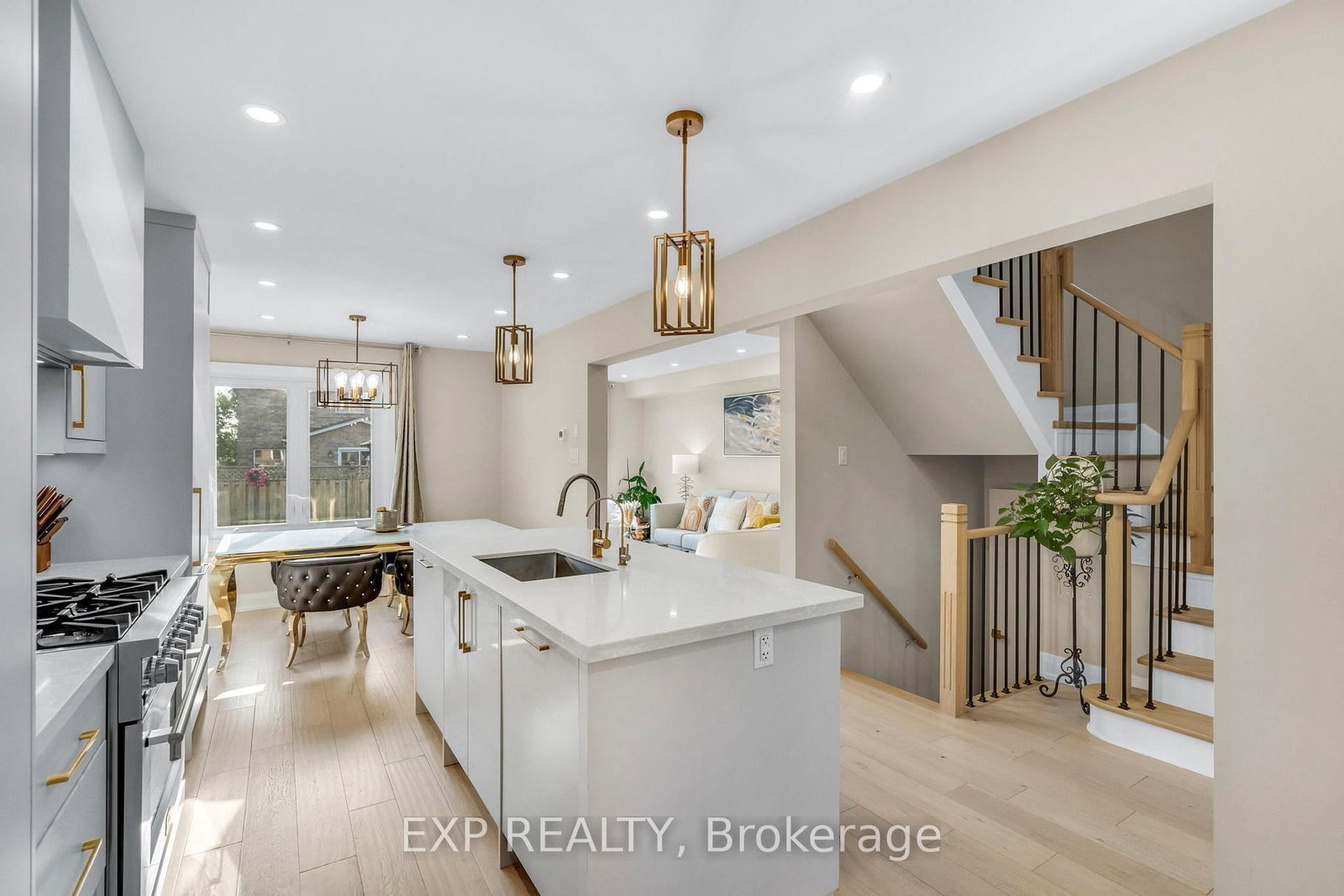 Detached House sold at 66 Whitefaulds Road, Vaughan, Ontario, L6A 2K4 - Maple - MLS: N12377530