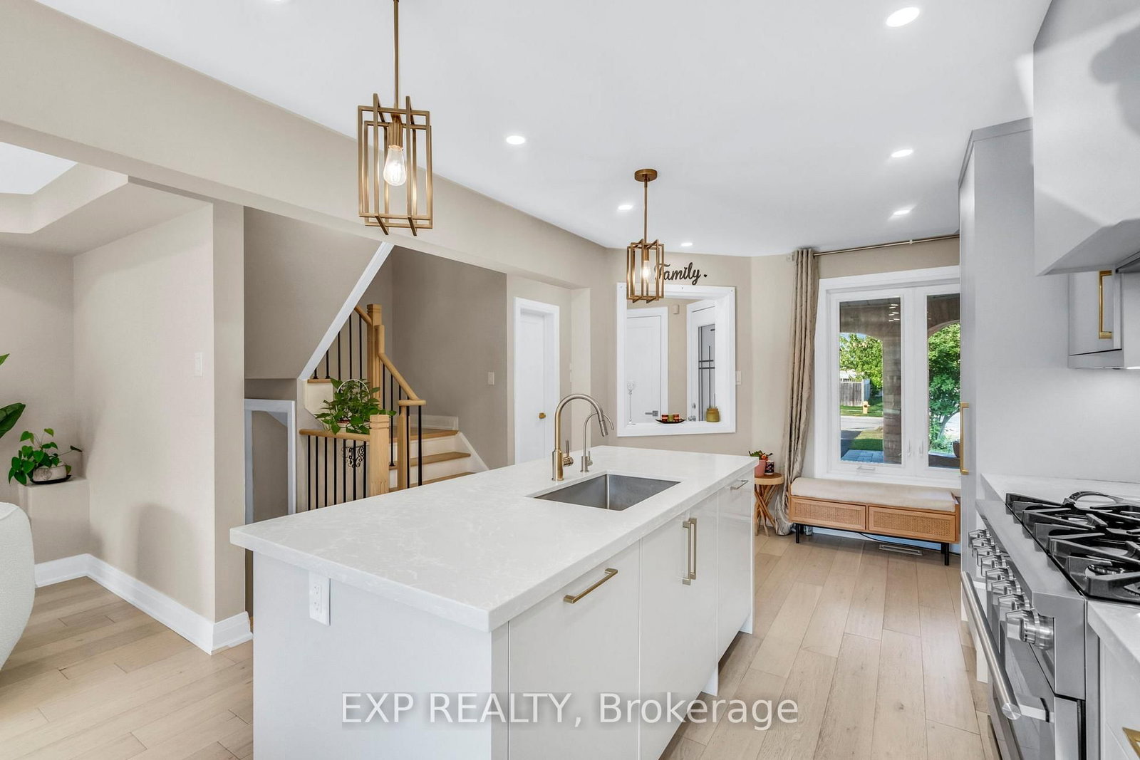 Detached House sold at 66 Whitefaulds Road, Vaughan, Ontario, L6A 2K4 - Maple - MLS: N12377530