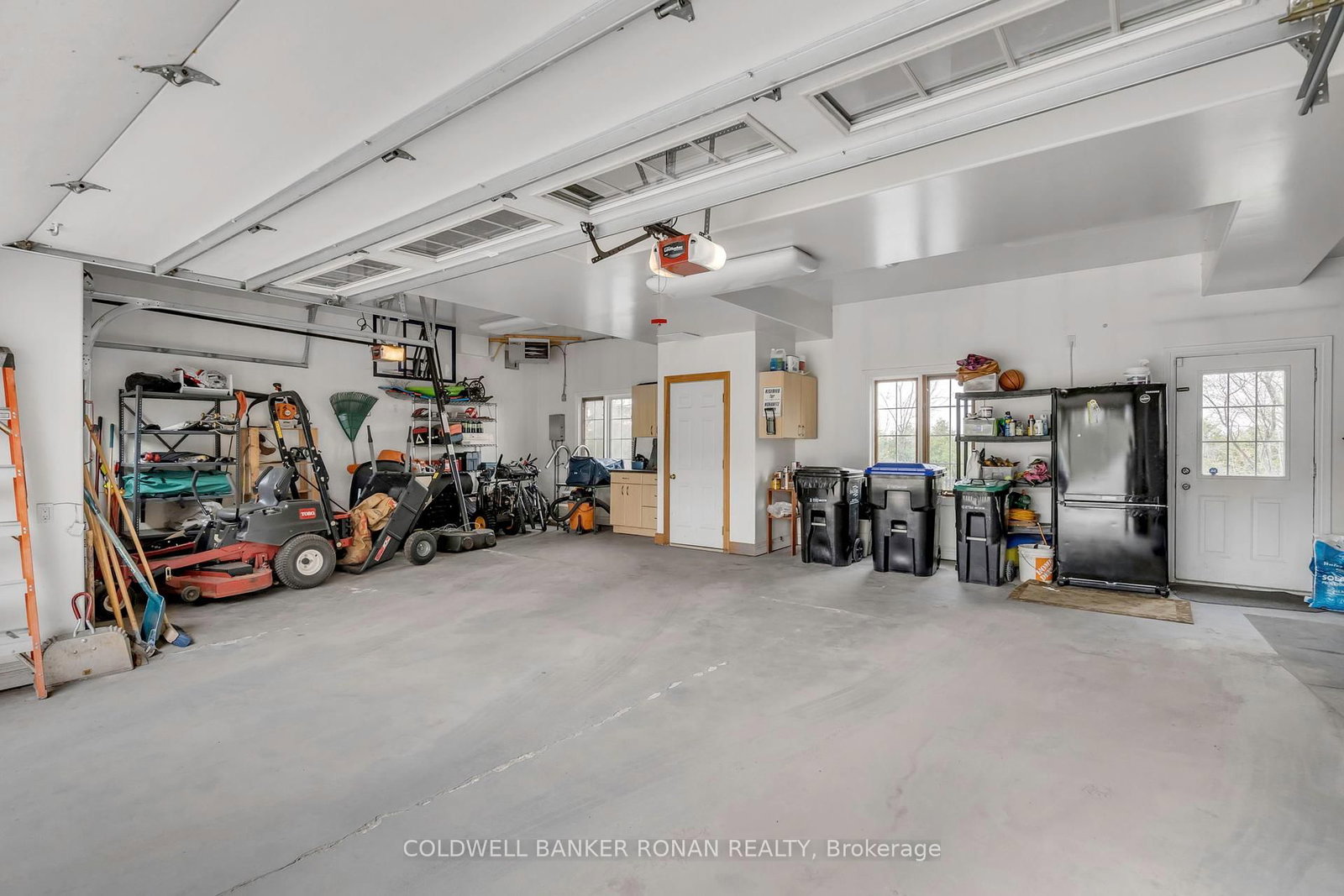 Listing Image 41