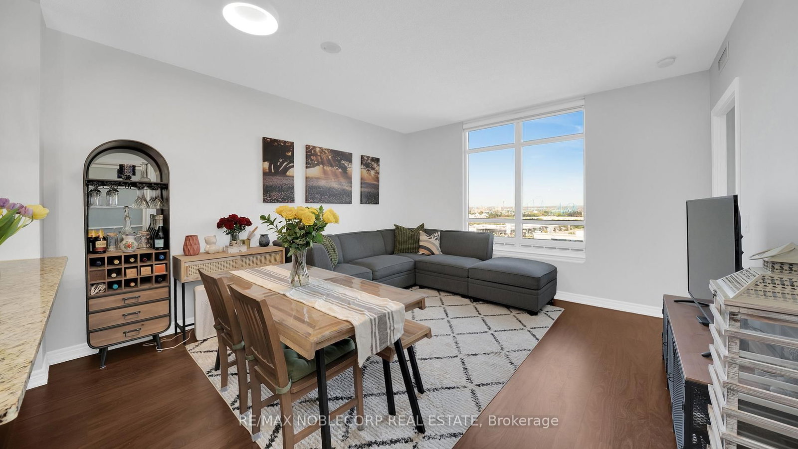 Condo sold at 1515-9245 Jane Street, Vaughan, Ontario, L6A 0J9 - Maple - MLS: N12377986