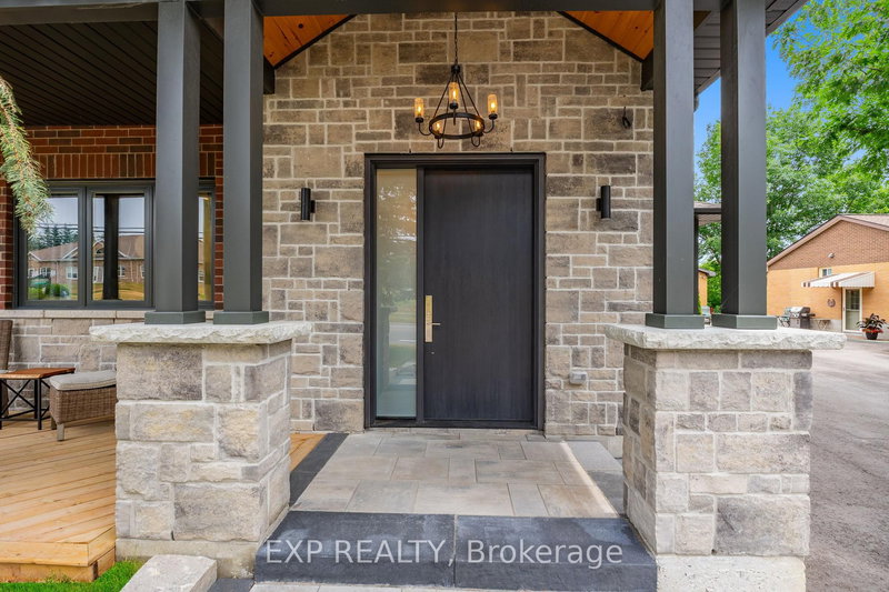 271 Main St N, Uxbridge, L9P 1R9 | Image 2