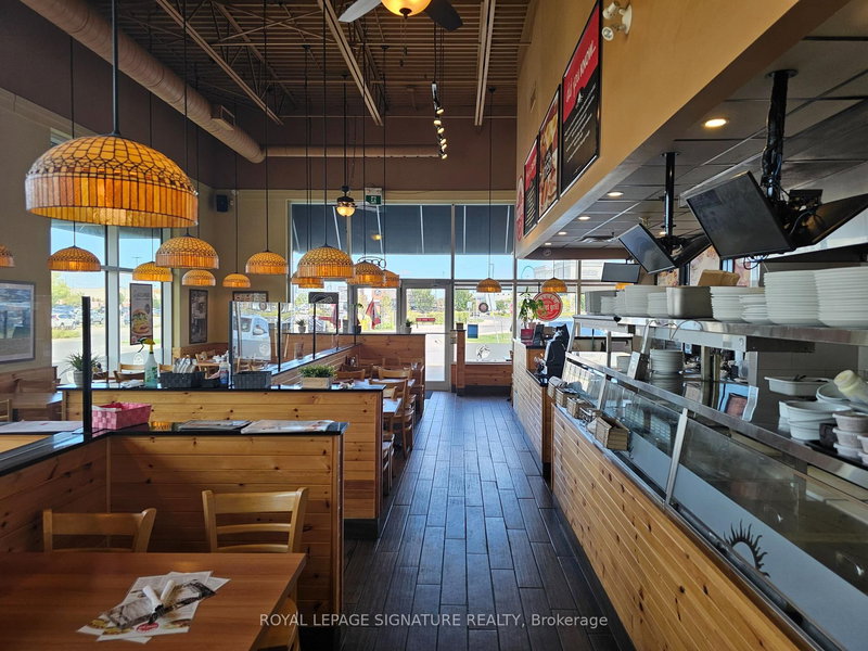 3604 Major Mackenzie Dr W, Vaughan, L6A 1S1 | Image 3