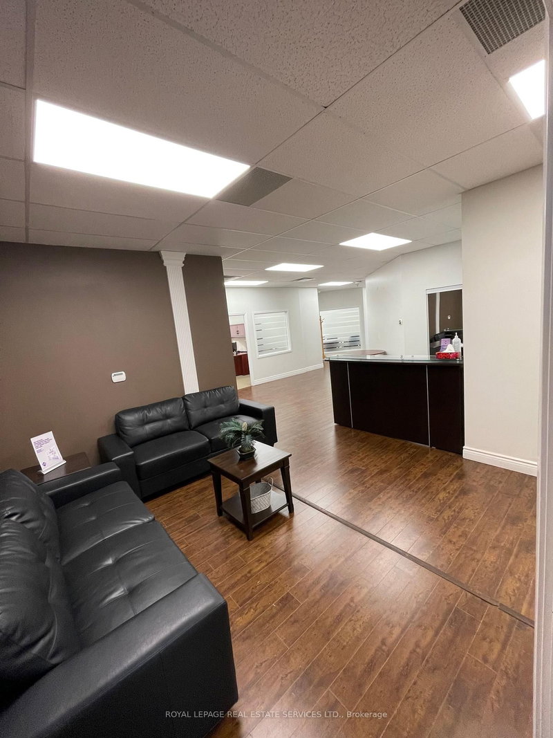 411 - 9140 Leslie St, Richmond Hill, L4B 0A9 | Image 2