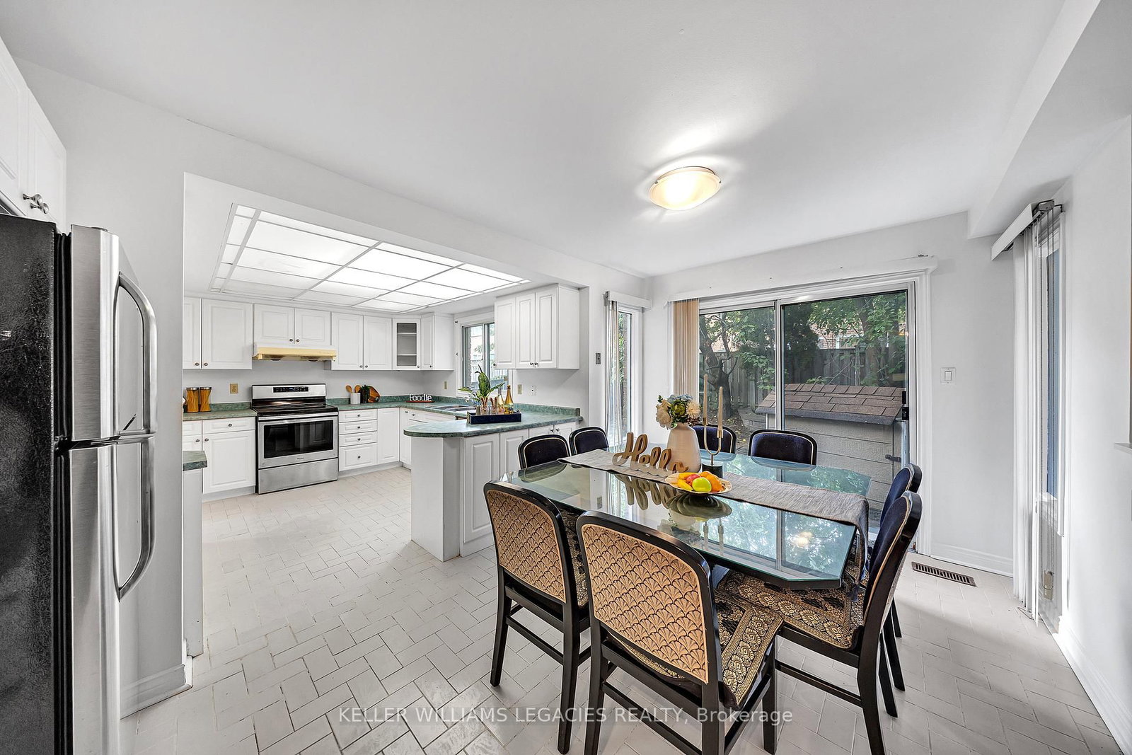 Listing Image 14