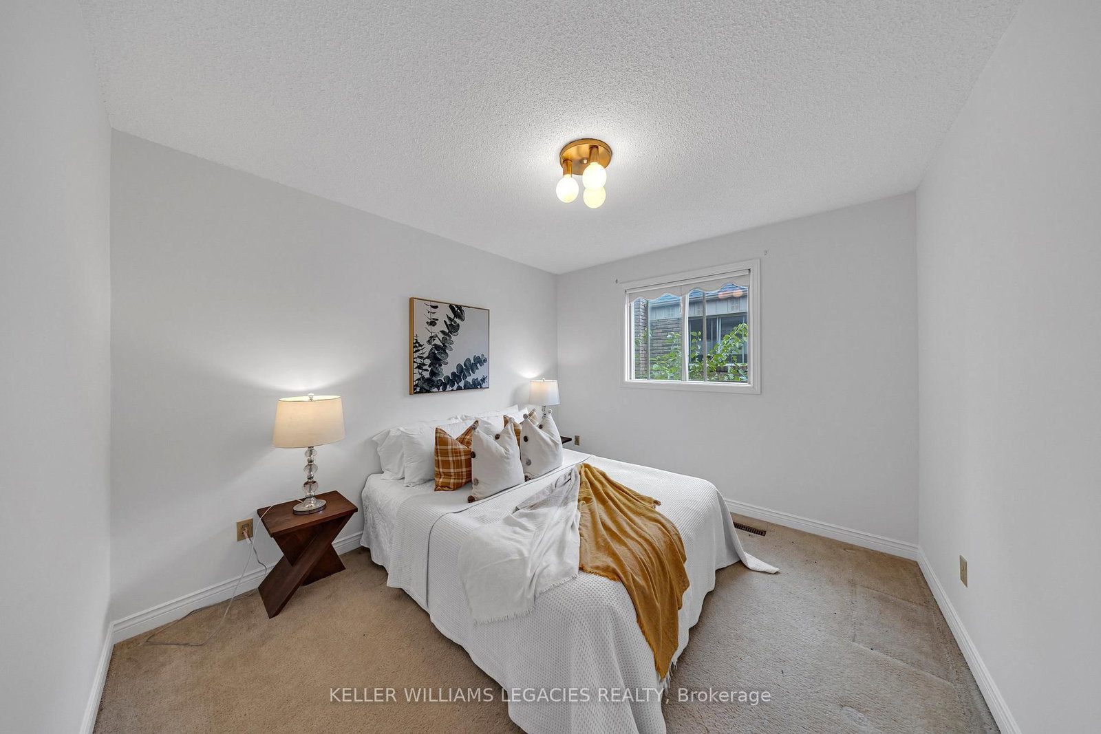 Detached House sold at 50 Summerdale Drive, Markham, Ontario, L3T 6W5 - Thornlea - MLS: N12379906