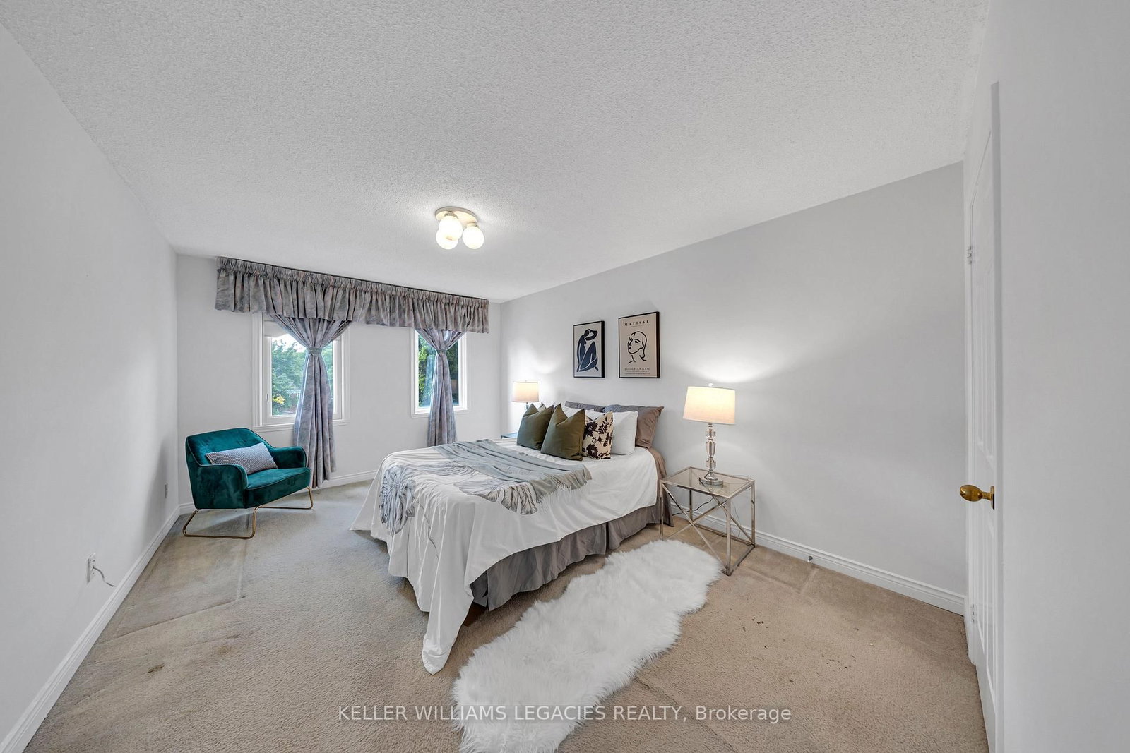Detached House sold at 50 Summerdale Drive, Markham, Ontario, L3T 6W5 - Thornlea - MLS: N12379906