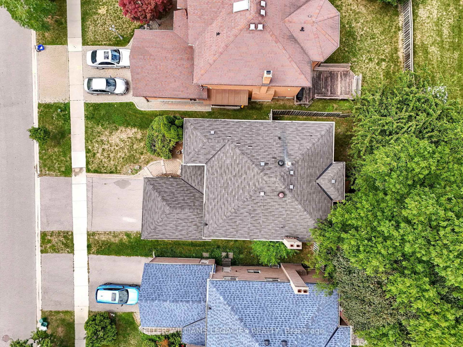 Detached House sold at 50 Summerdale Drive, Markham, Ontario, L3T 6W5 - Thornlea - MLS: N12379906