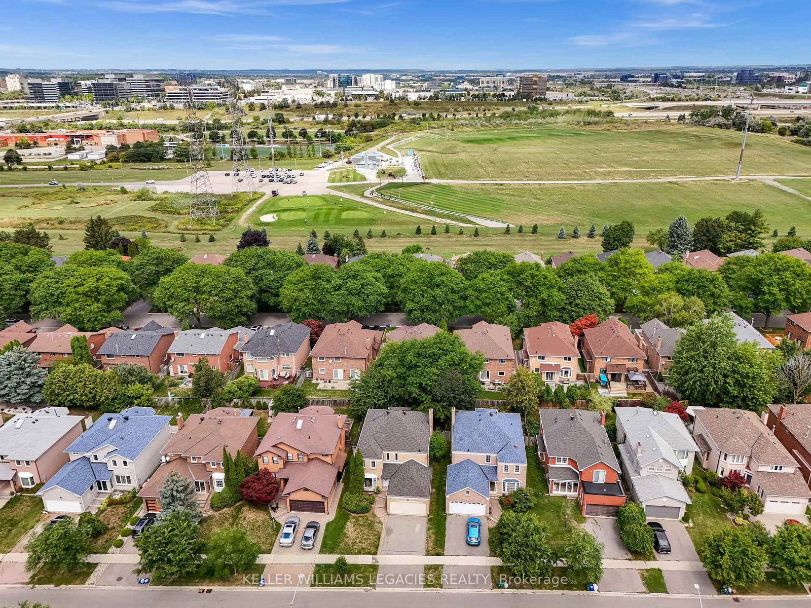 Detached House sold at 50 Summerdale Drive, Markham, Ontario, L3T 6W5 - Thornlea - MLS: N12379906