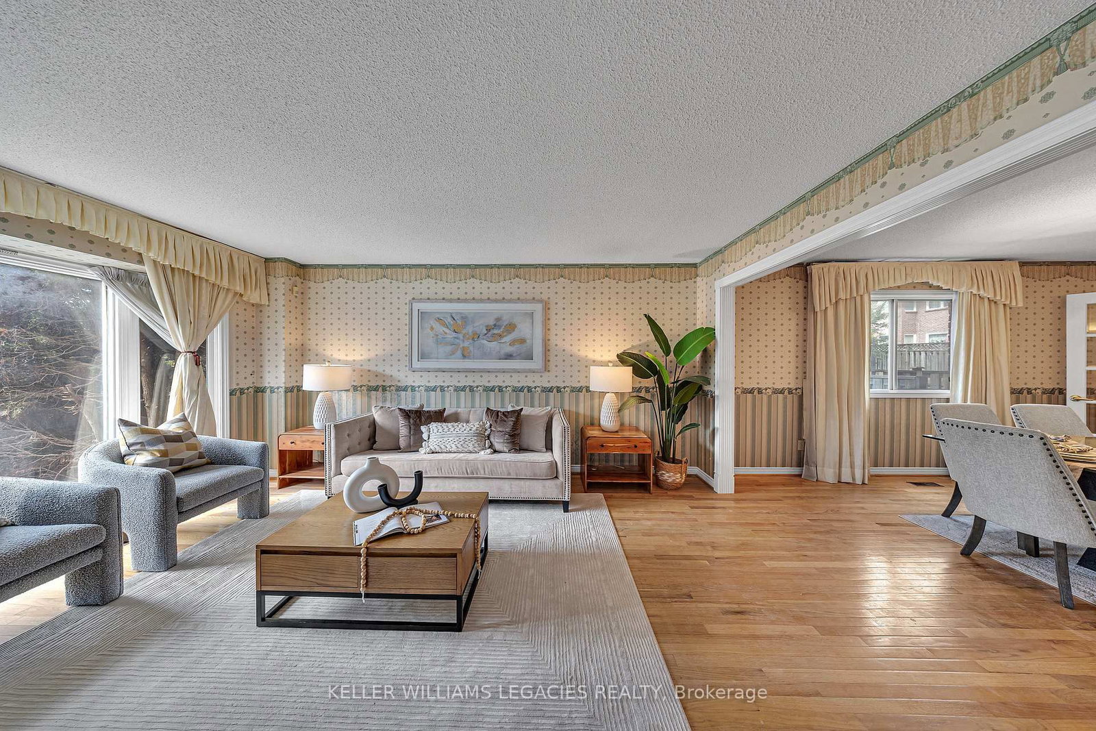 Detached House sold at 50 Summerdale Drive, Markham, Ontario, L3T 6W5 - Thornlea - MLS: N12379906