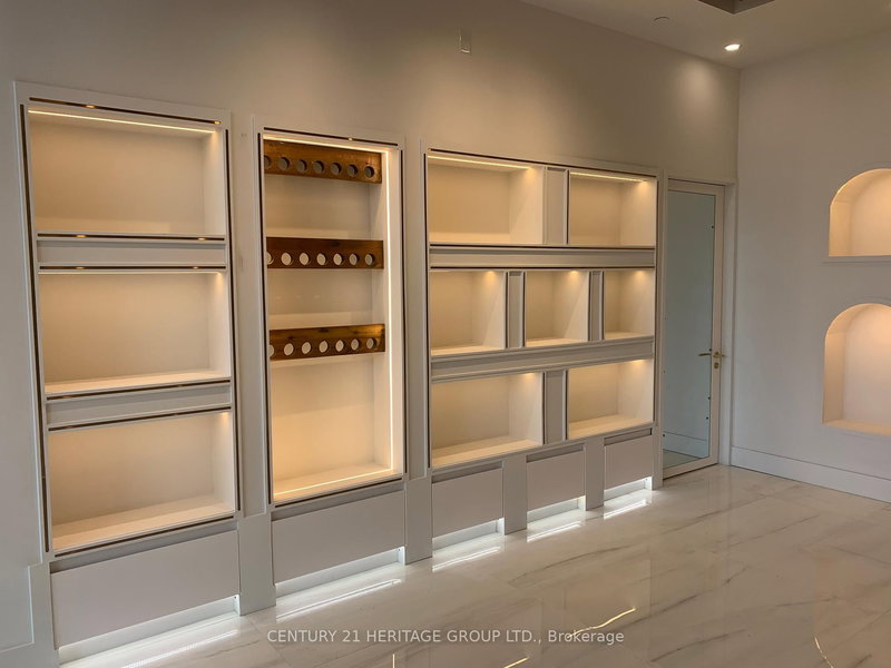 B3 - 9610 Yonge St, Richmond Hill, L4C 0X3 | Image 3