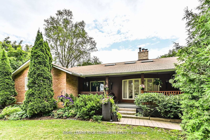247 Harris Ave, Richmond Hill, L4E 3M3 | Image 2