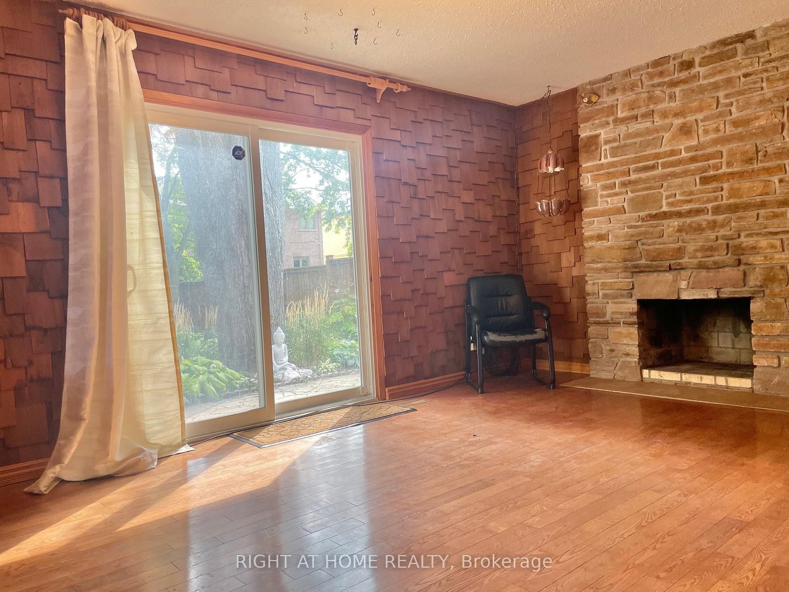 Detached House for sale at 23 Pomander Road, Markham, Ontario, L3R 1X5 - Unionville - MLS: N12394221