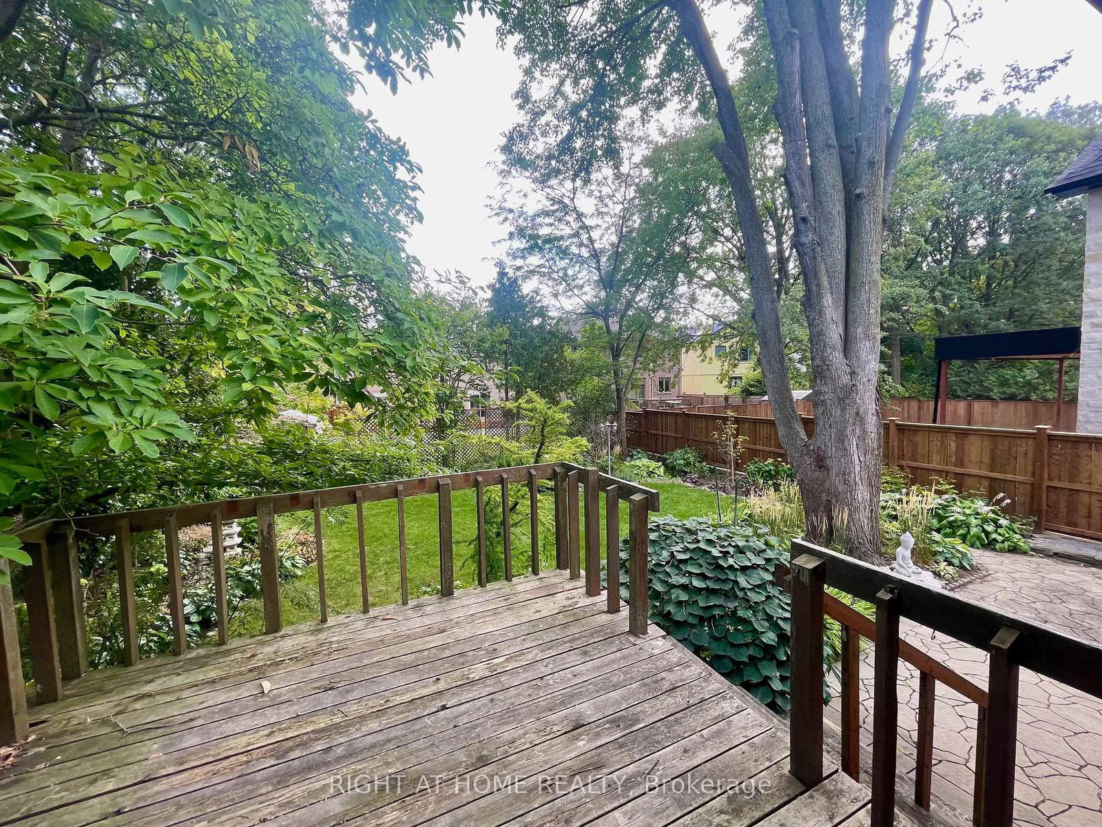 Detached House for sale at 23 Pomander Road, Markham, Ontario, L3R 1X5 - Unionville - MLS: N12394221