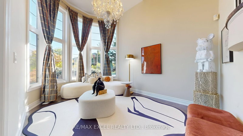 215 Coon's Rd, Richmond Hill, L4E 4R3 | Image 3