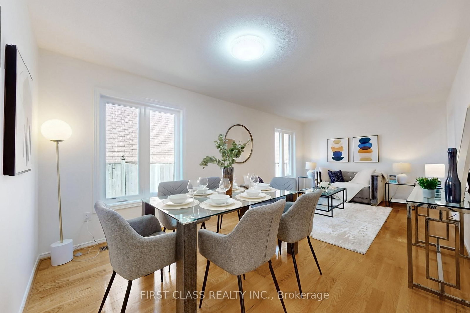 Listing Image 11