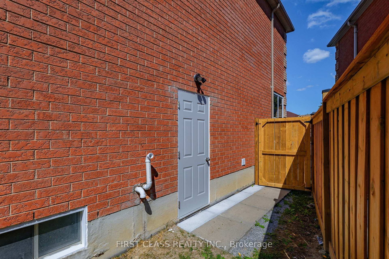 Listing Image 43