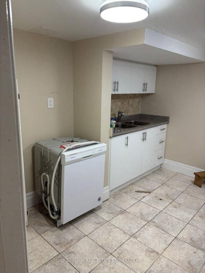 Detached House leased at 102 Murray Drive, Aurora, Ontario, L4G 2C5 - Aurora Highlands - MLS: N12400521