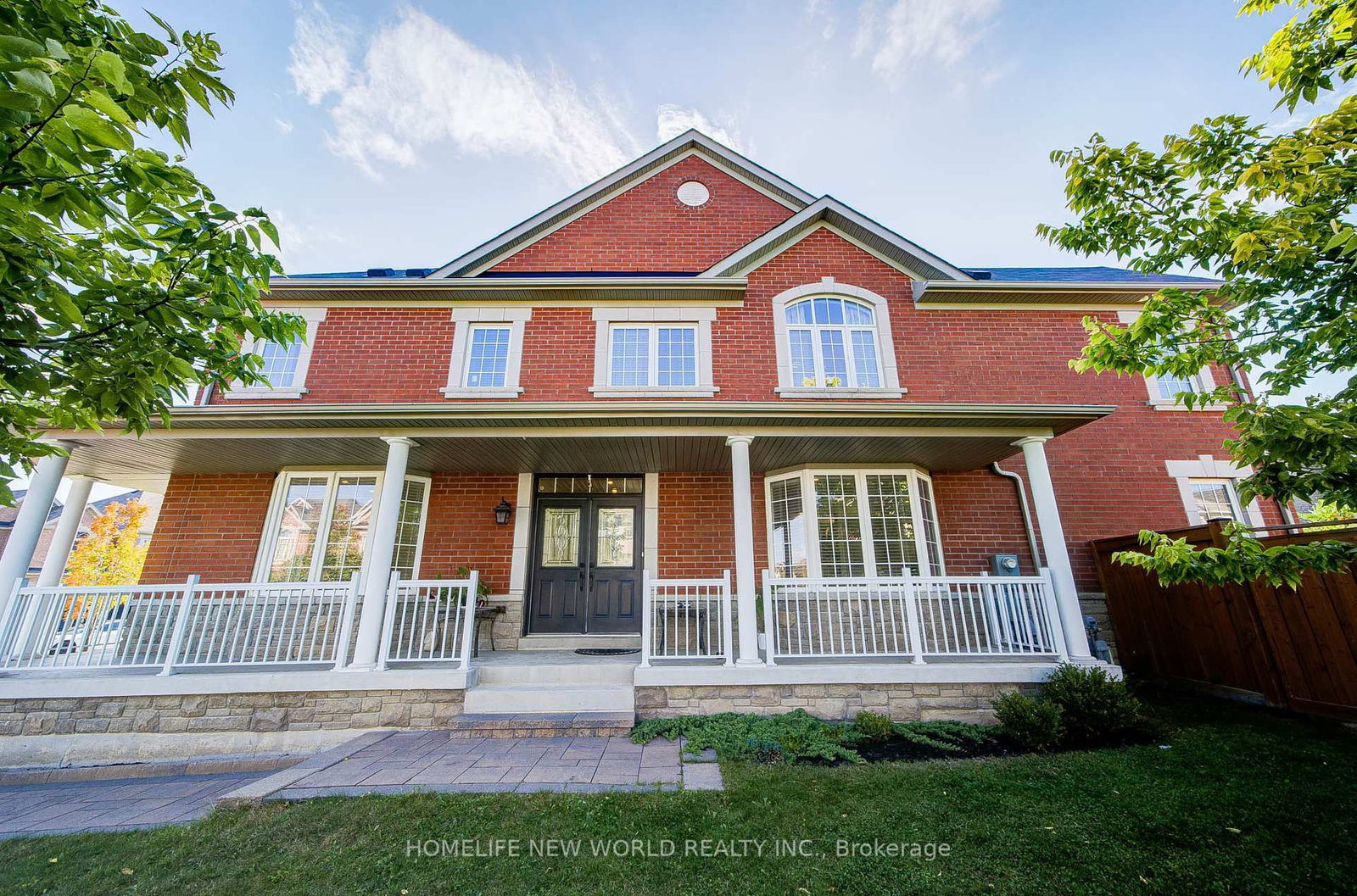 2 London Pride Drive, Richmond Hill