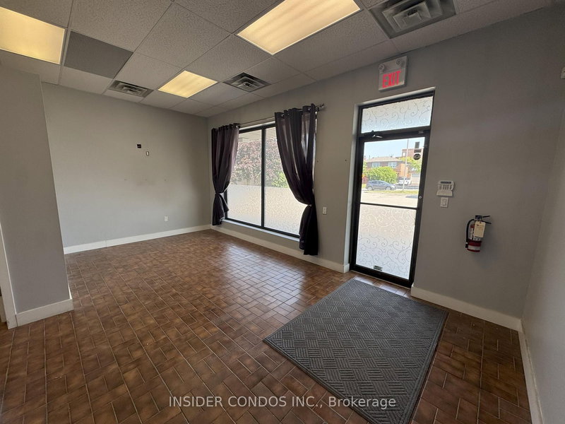 B - 15 Willis Rd, Vaughan, L4L 2S3 | Image 2