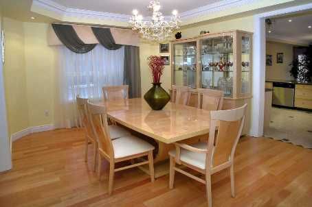 18 Marinucci Crt, Richmond Hill, N/A | Image 3