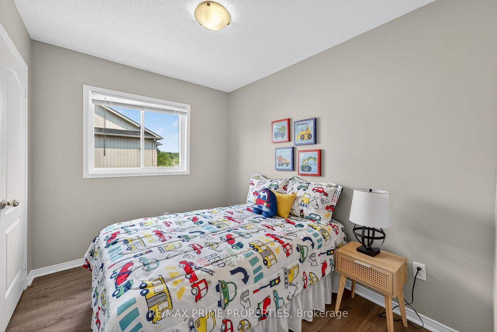 Listing Image 13