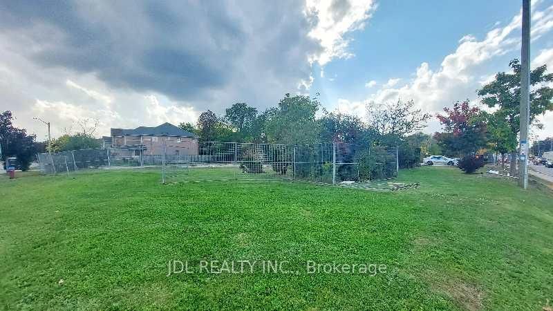 1061 Elgin Mills Rd E, Richmond Hill, L4S 1M7 | Image 2