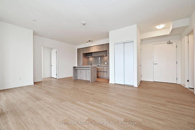 1027 - 2 David Eyer Rd, Richmond Hill, L4S 0N6 | Image 3