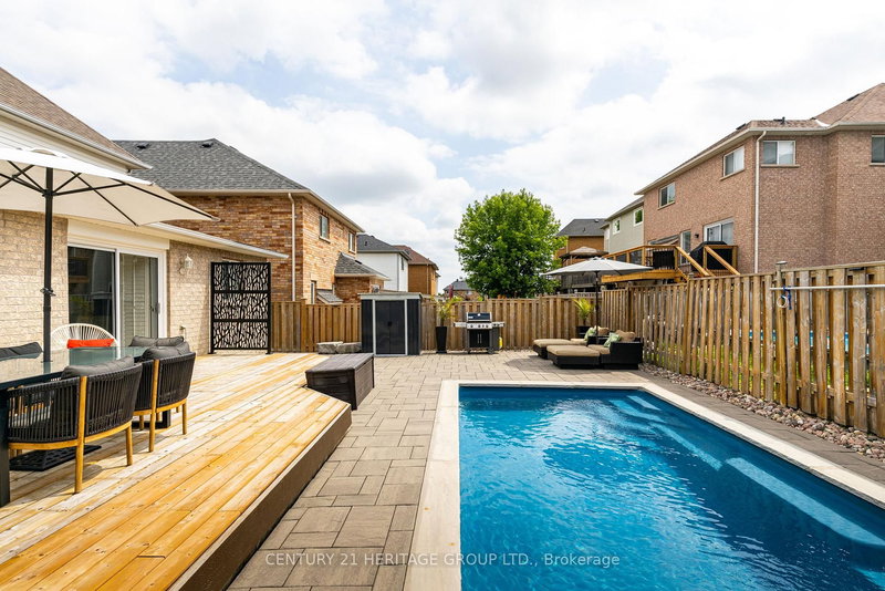 106 Laurendale Ave, Georgina, L4P 4E8 | Image 3