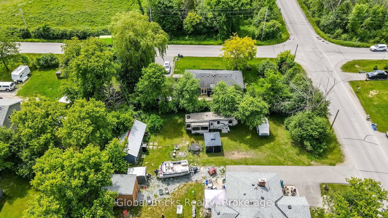 77 Cronsberry Rd, Georgina, L0E 1N0 | Image 3