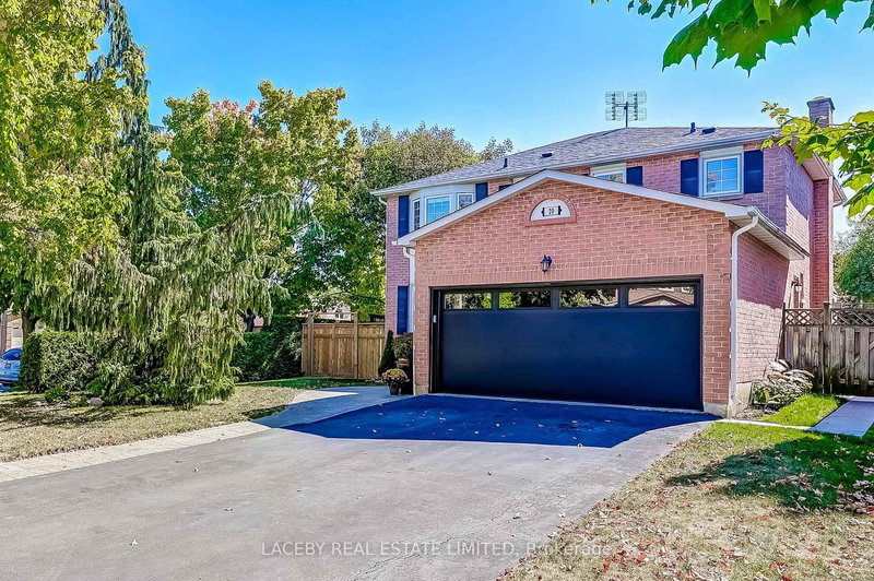 20 Marsh St, Richmond Hill, L4C 7P5 | Image 2