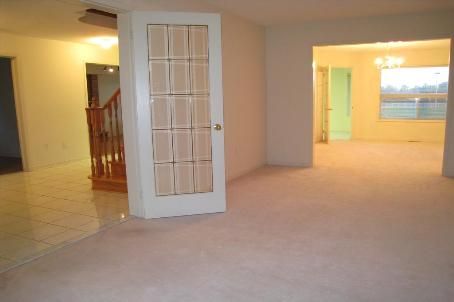 129 Rose Branch Dr, Richmond Hill, L4S1H6 | Image 3