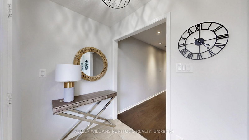 773 Miller Park Ave, Bradford West Gwillimbury, L3Z 0L8 | Image 3