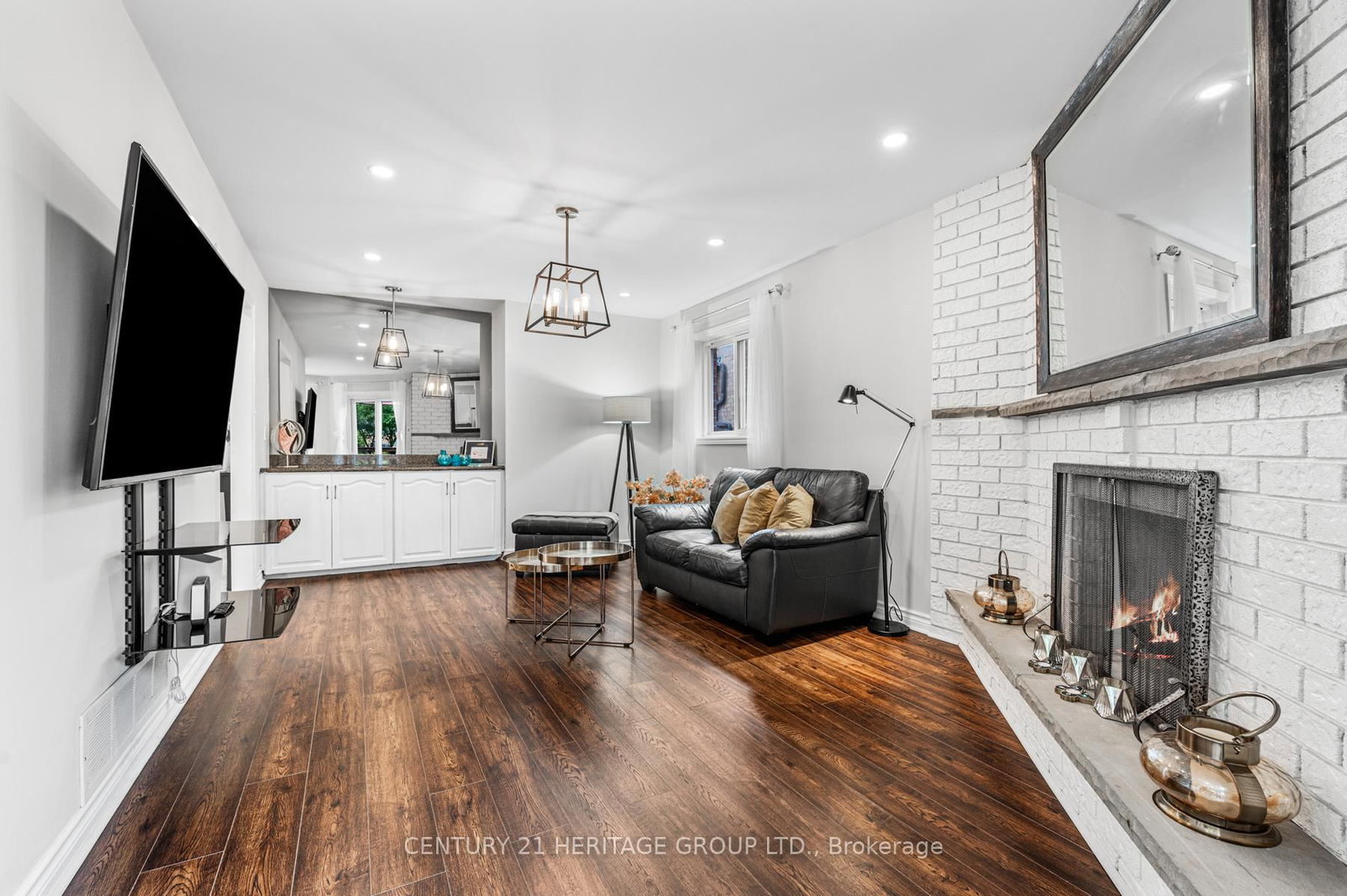 Detached House for sale at 16 Wainwright Avenue, Richmond Hill, Ontario, L4C 5R5 - North Richvale - MLS: N12424089