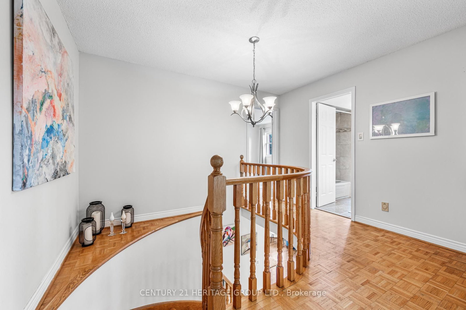 Detached House for sale at 16 Wainwright Avenue, Richmond Hill, Ontario, L4C 5R5 - North Richvale - MLS: N12424089