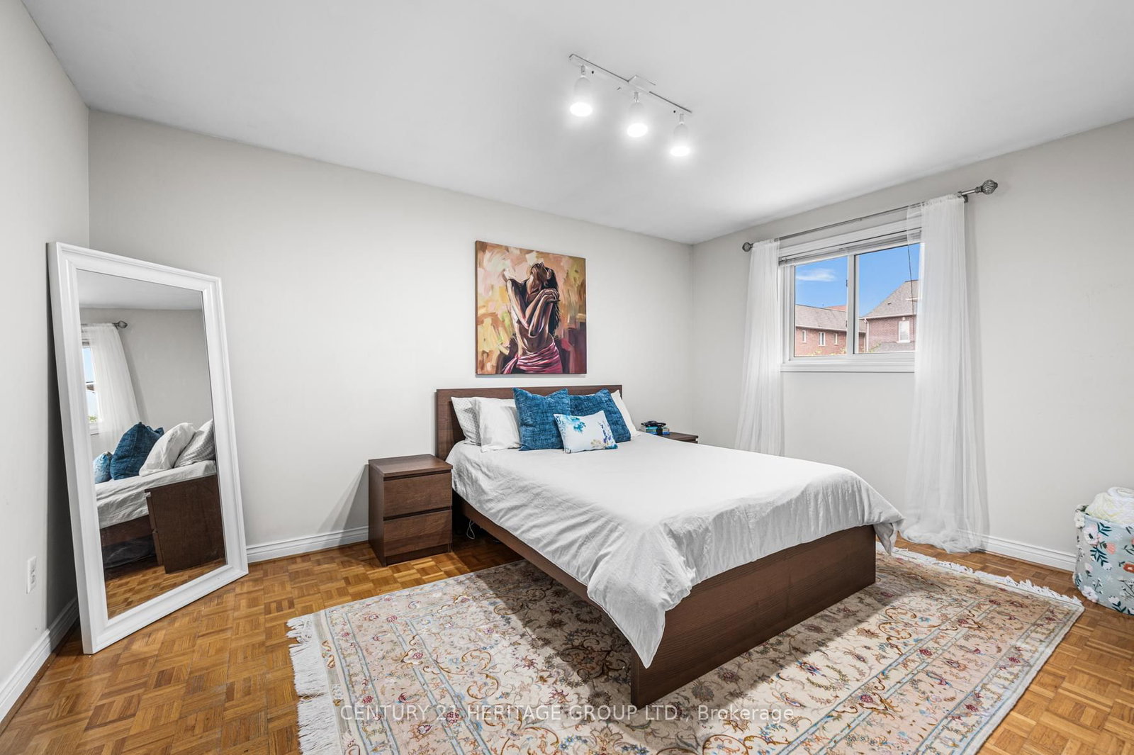 Detached House for sale at 16 Wainwright Avenue, Richmond Hill, Ontario, L4C 5R5 - North Richvale - MLS: N12424089