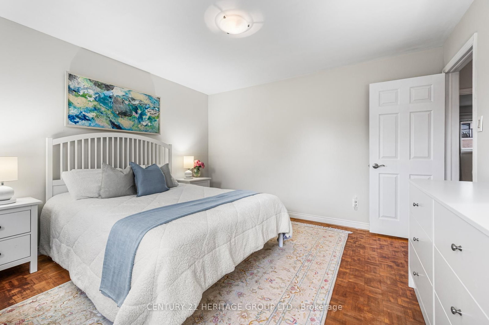 Detached House for sale at 16 Wainwright Avenue, Richmond Hill, Ontario, L4C 5R5 - North Richvale - MLS: N12424089