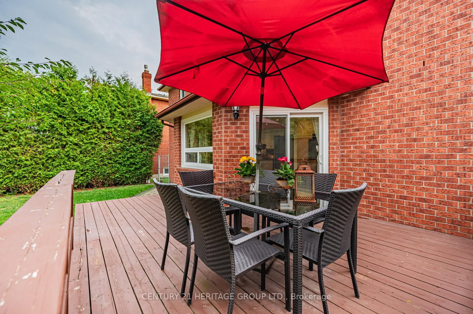 Detached House for sale at 16 Wainwright Avenue, Richmond Hill, Ontario, L4C 5R5 - North Richvale - MLS: N12424089