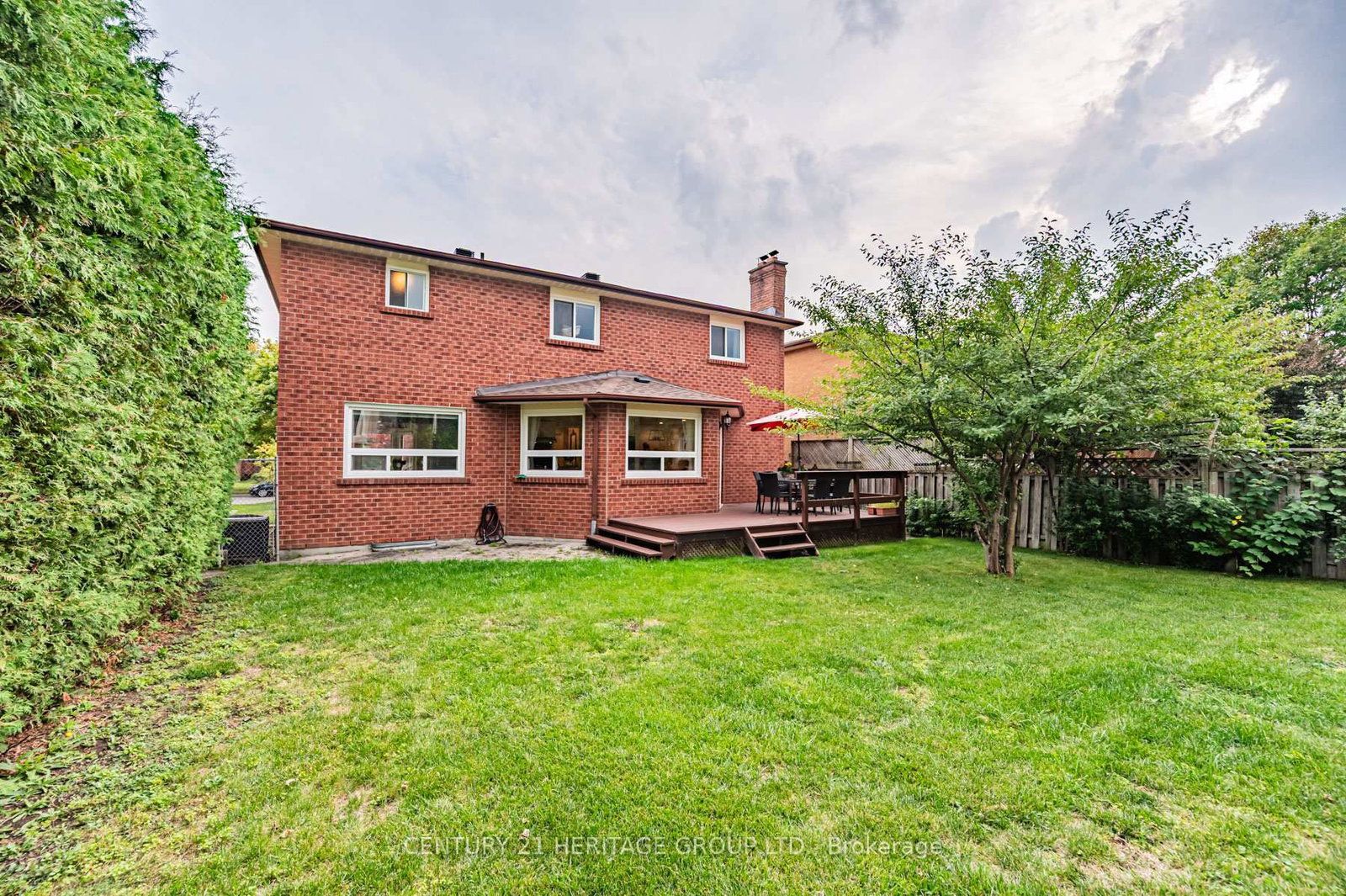 Detached House for sale at 16 Wainwright Avenue, Richmond Hill, Ontario, L4C 5R5 - North Richvale - MLS: N12424089