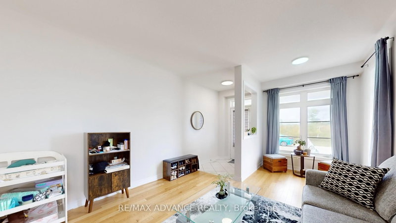 127 Decast Cres, Markham, L6B 1N8 | Image 3