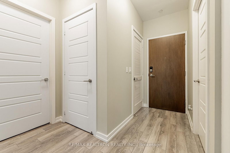 A109 - 241 Sea Ray Ave, Innisfil, L9S 0L9 | Image 3