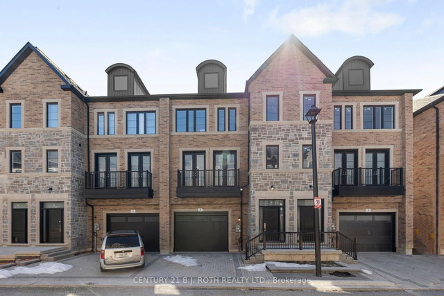 22 - 260 EAGLE Street